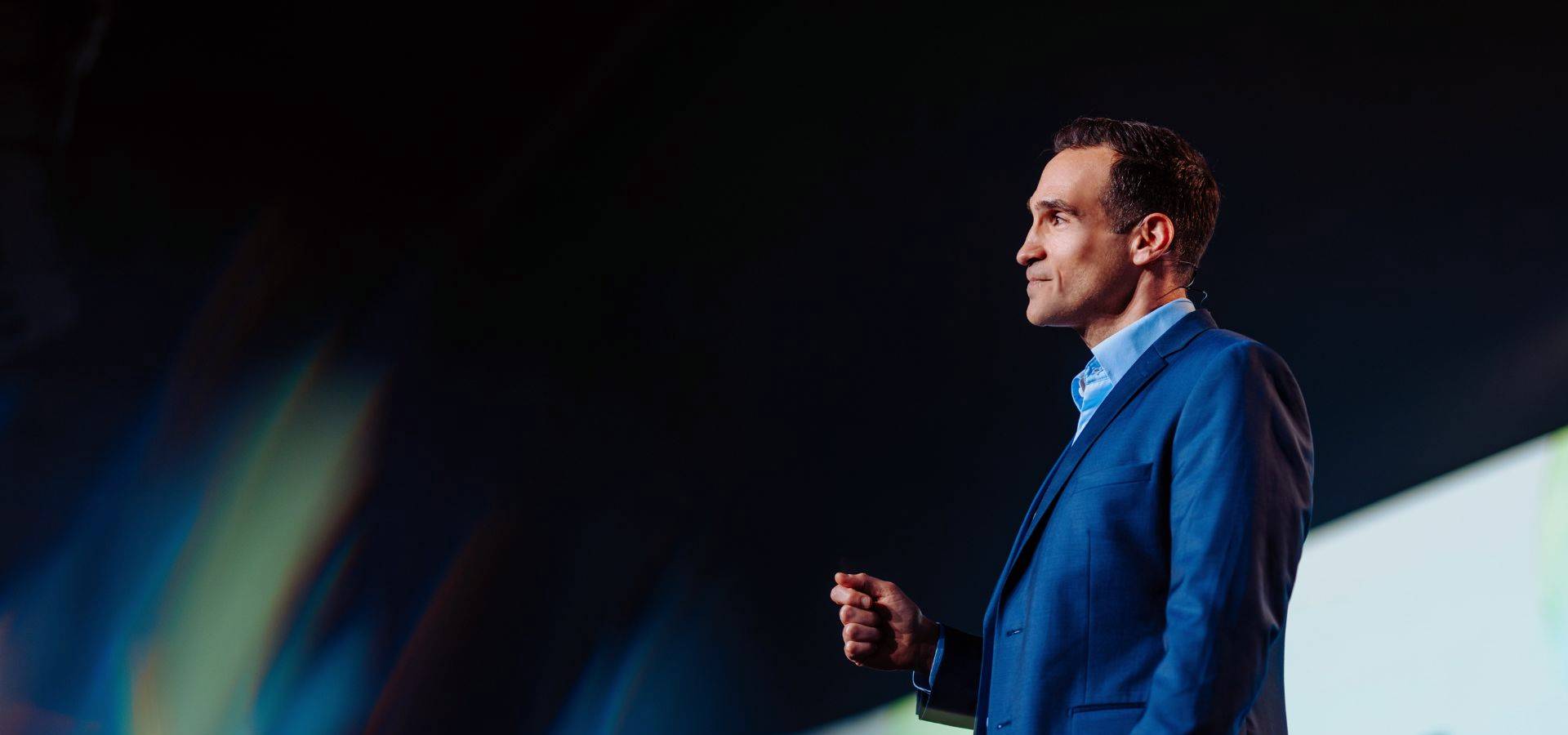 Nir Eyal presentation stage